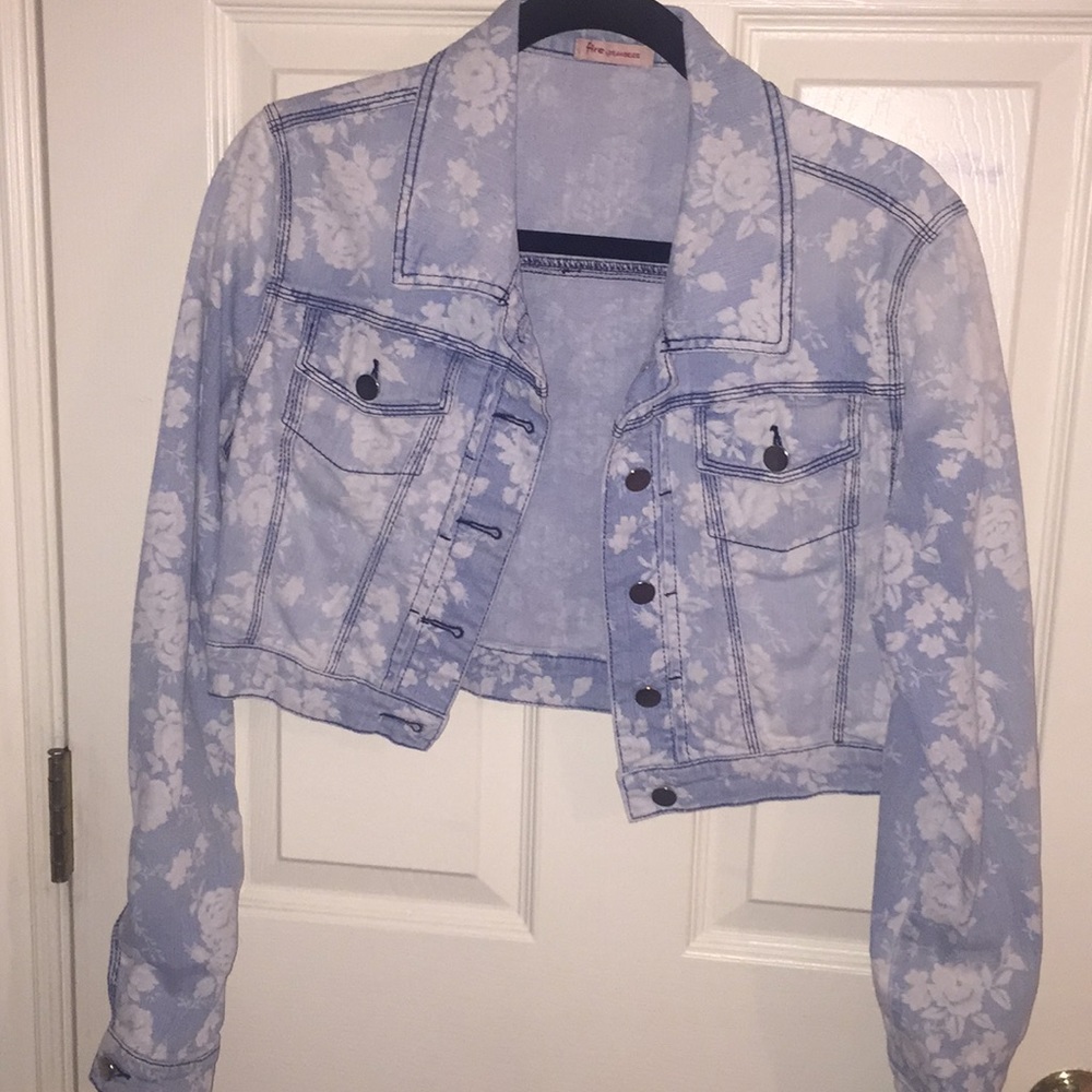 Floral Denim Cropped Jacket!!